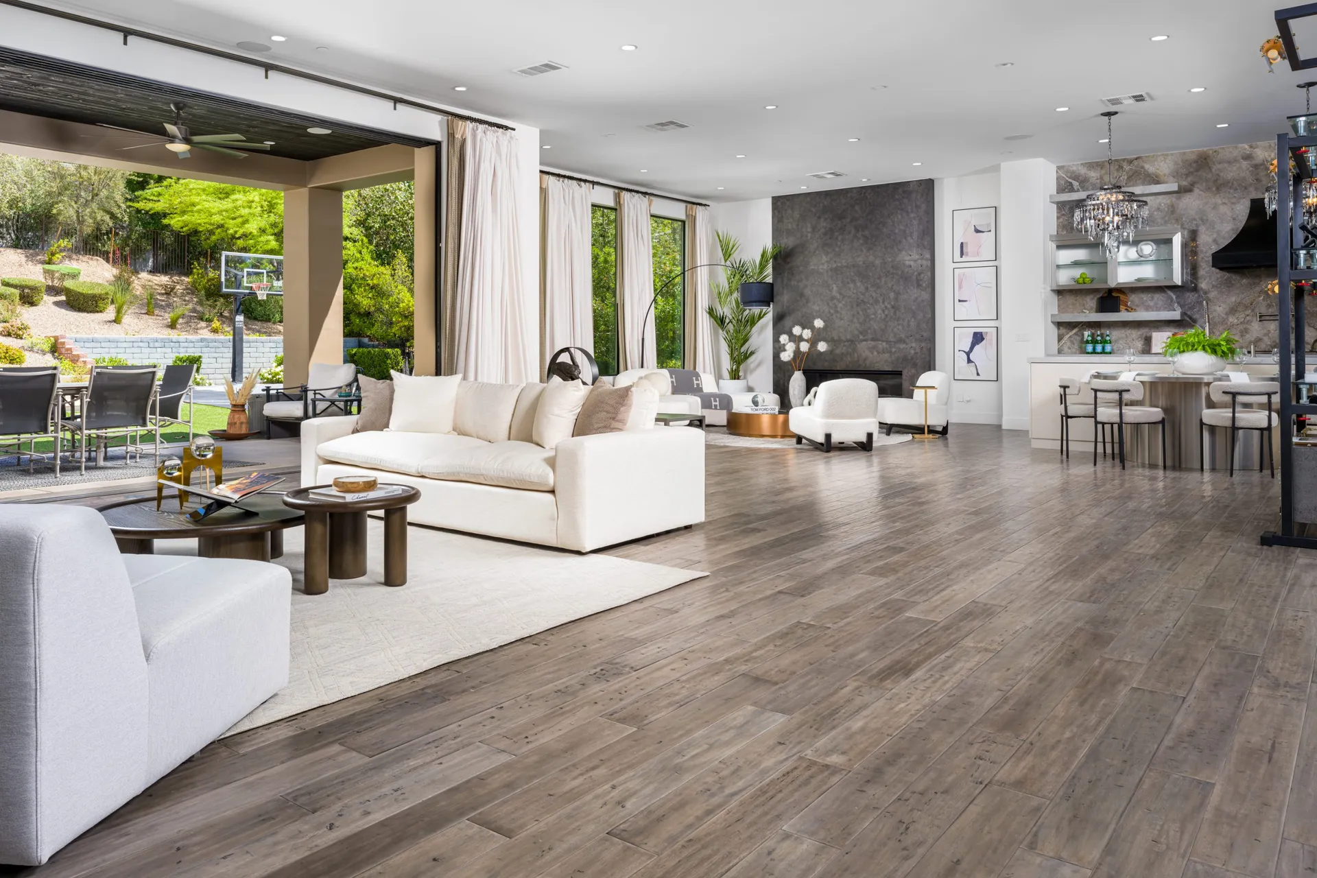 Stately_Home_Staging-20-LRD-031